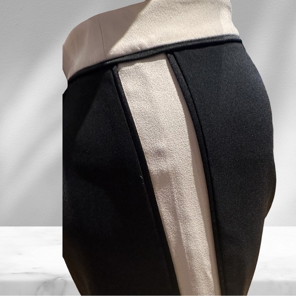 Babaton Black and White detail mini skirt size 4 - Picture 4 of 6